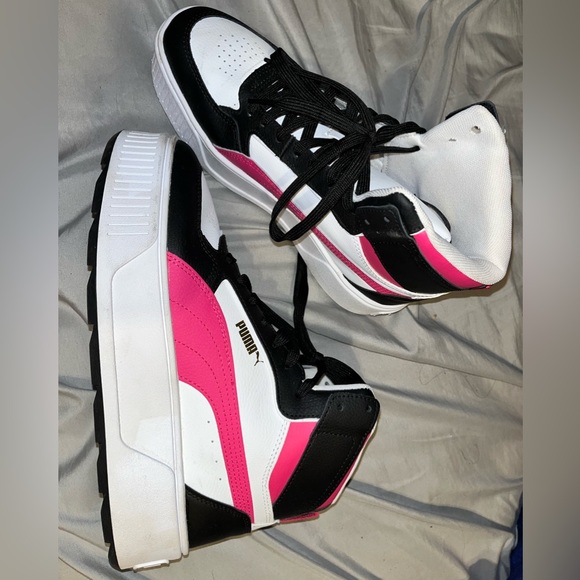 Pumas high tops - Picture 1 of 1